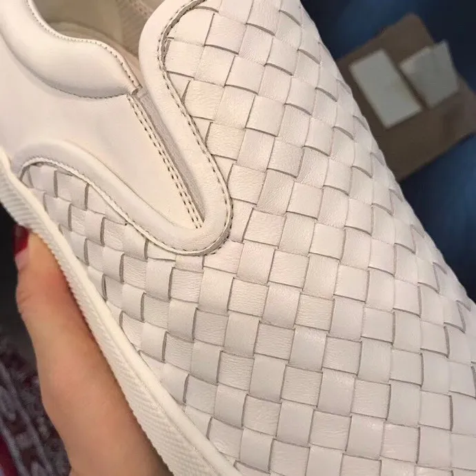 Men's men's shoes 💰420 [New style] 🎍🎍⚠️BOTTEGA VENETA) BV fashionable and casual classic, classic on sale ⬆️⬆️! (High quality) only better than genuine products from counters! Top handcrafted woven decoration [strong]💯💯 Breathable mesh lining plus mixed sheepskin and original latex feet! Genuine rubber anti-slip outsole! ! Super comfortable! Welcome to compare the authentic products at the counter! 38 to 44 (45 can be customized